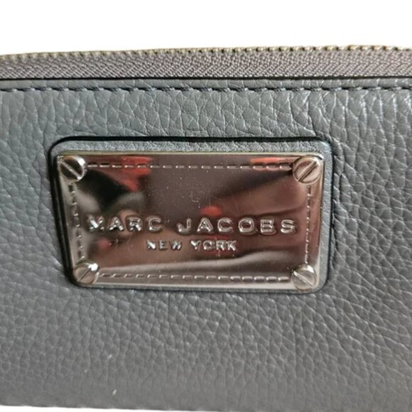 Marc New York Gray Leather Wallet - Picture 3 of 15
